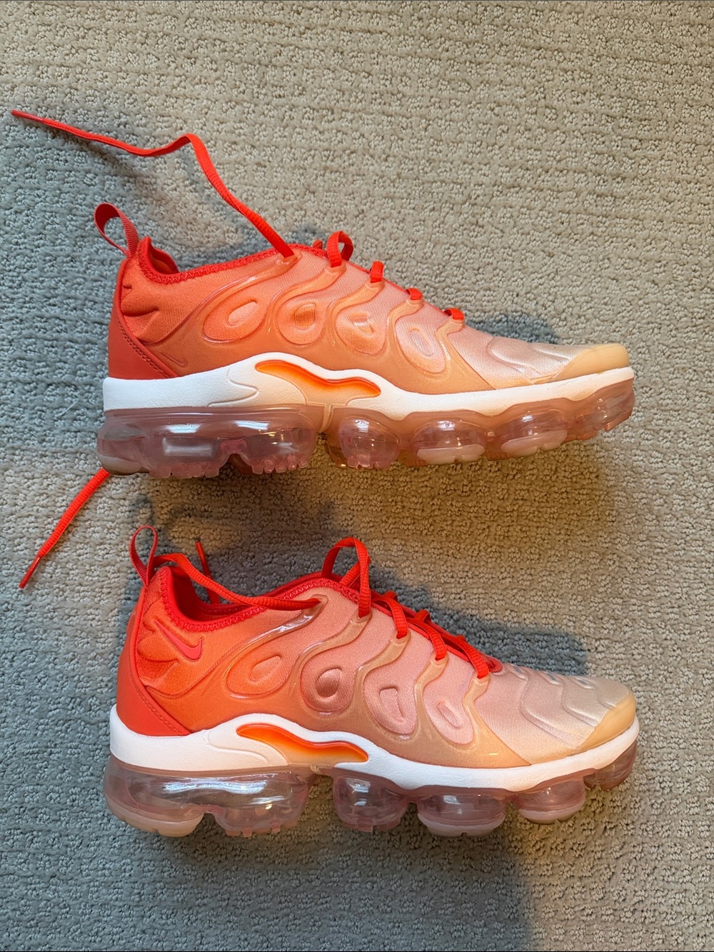 Nike Women Orange to Peach Gradient VaporMax Plus Sneakers